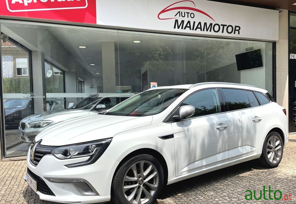 2018' Renault Megane Sports Tourer photo #1