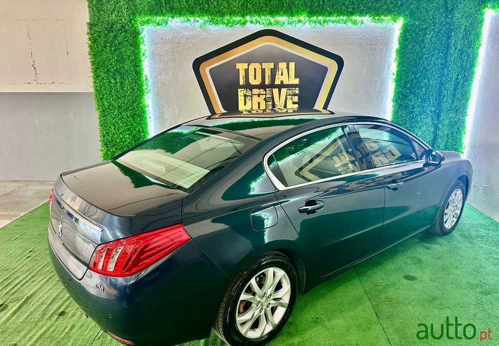 2012' Peugeot 508 2.0 Hdi Hybrid4 2-Tronic photo #4