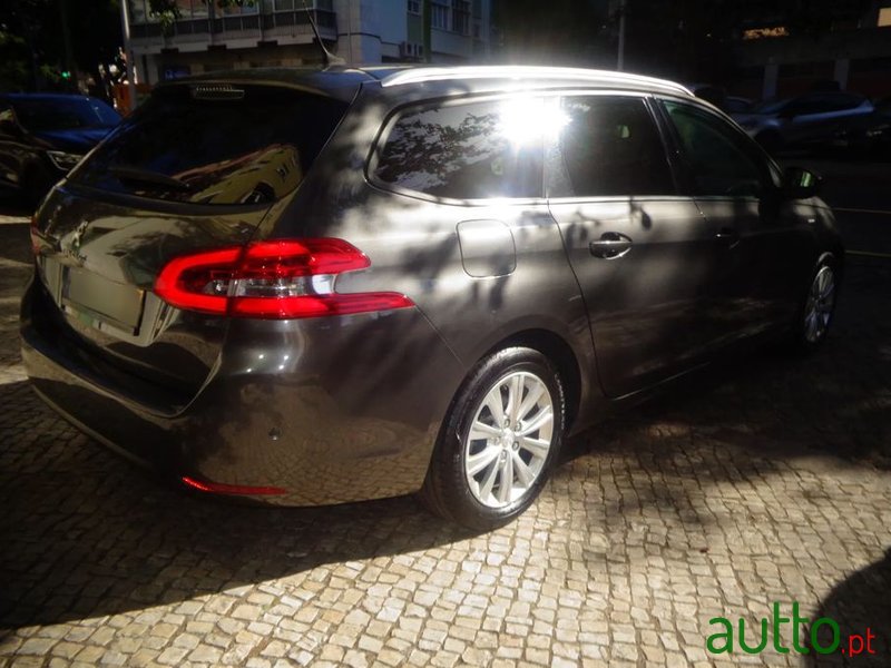 2020' Peugeot 308 Sw photo #5