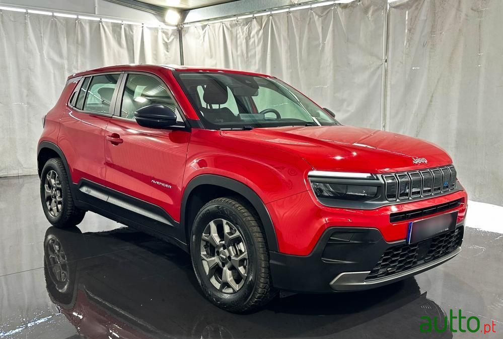 2023' Jeep Avenger photo #3