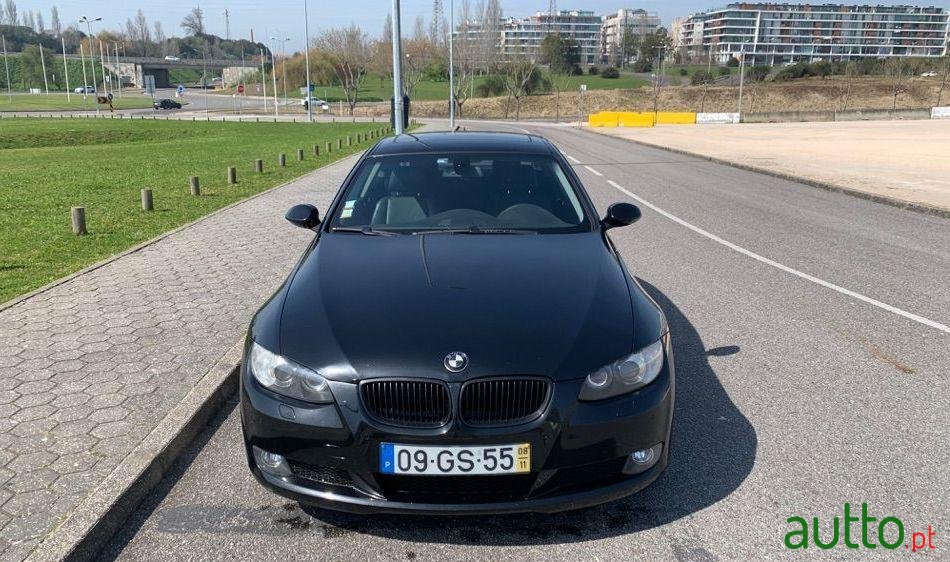 2008' BMW 320 photo #4