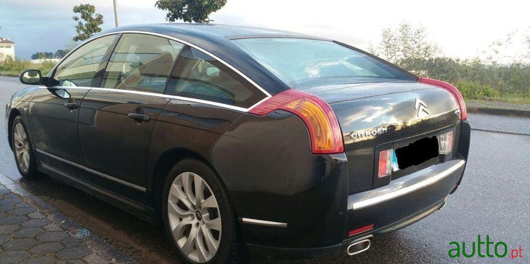 2010' Citroen C6 photo #2