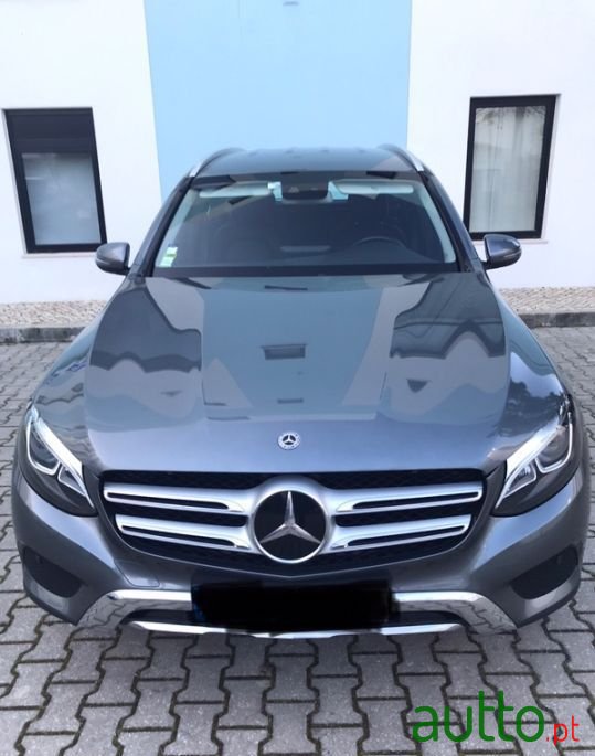 2017' Mercedes-Benz Glc-250 photo #1