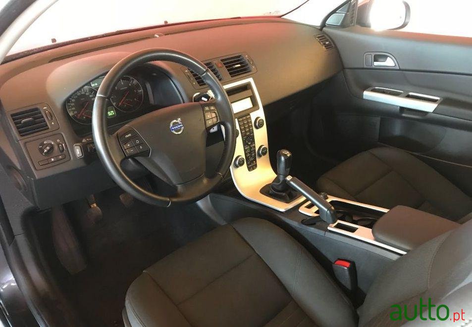 2013' Volvo C30 photo #2