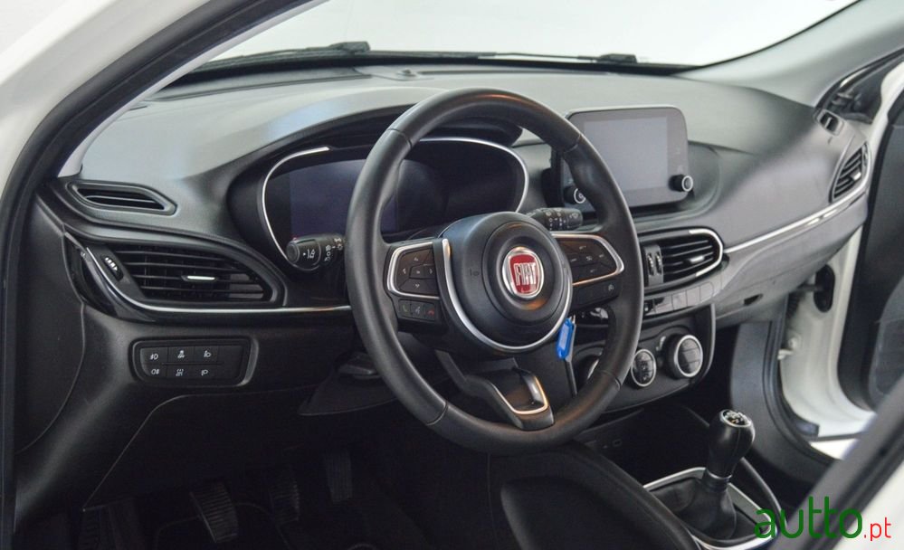 2022' Fiat Tipo 1.3 Multijet photo #5