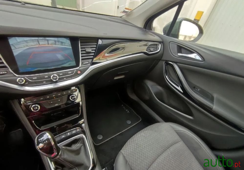 2018' Opel Astra Sports Tourer photo #4