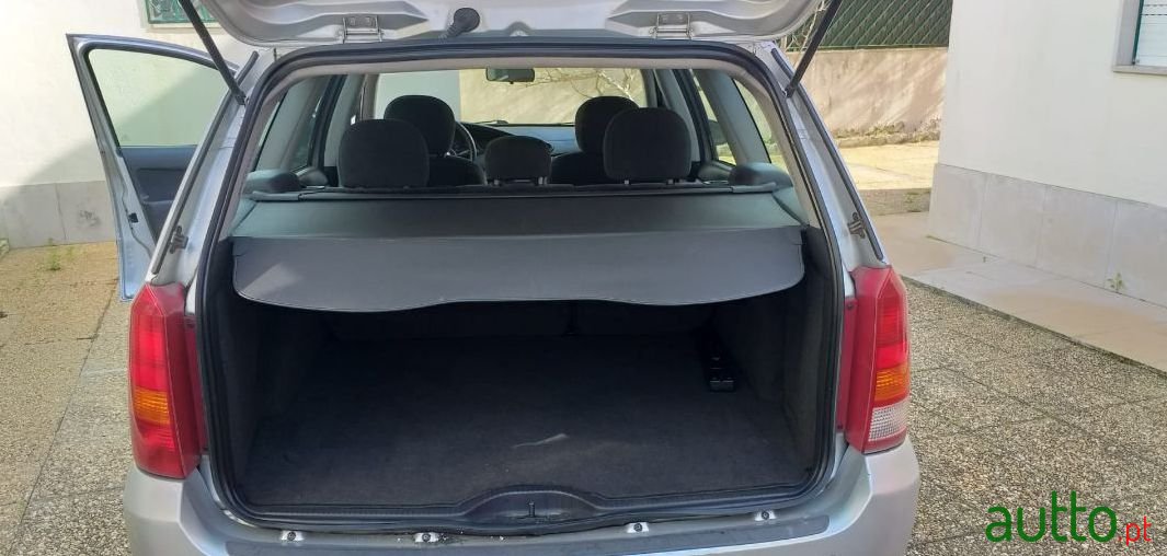 1999' Ford Focus Sw photo #1