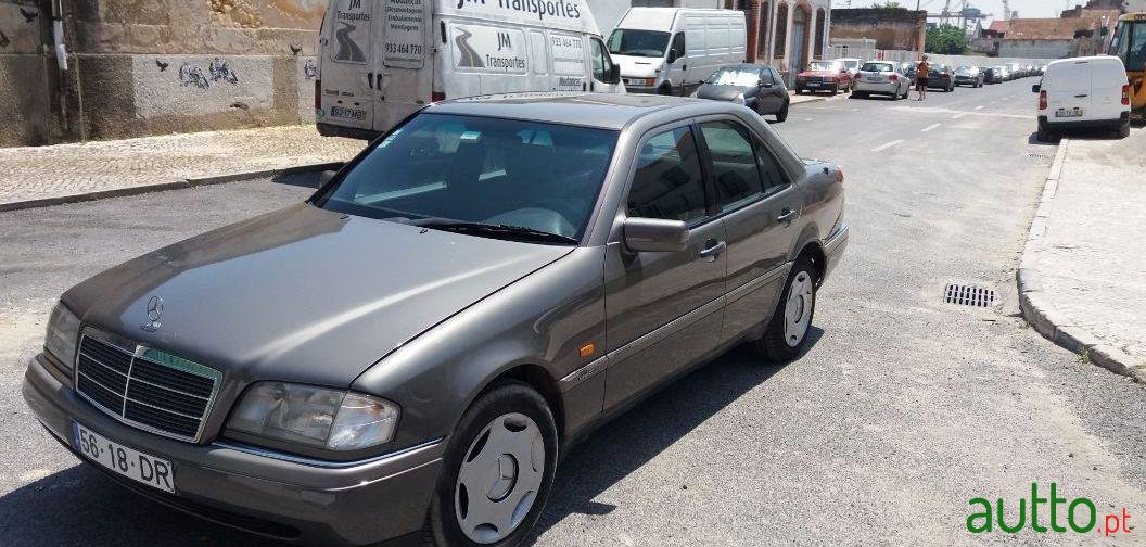 1994' Mercedes-Benz C-220 Diesel photo #1