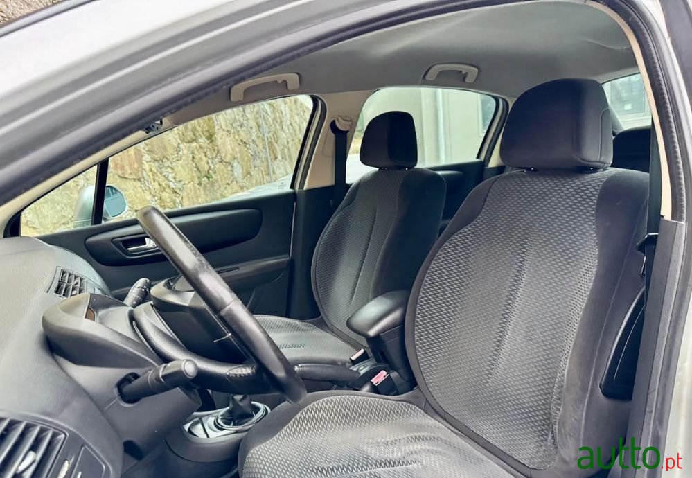 2006' Citroen C4 photo #6