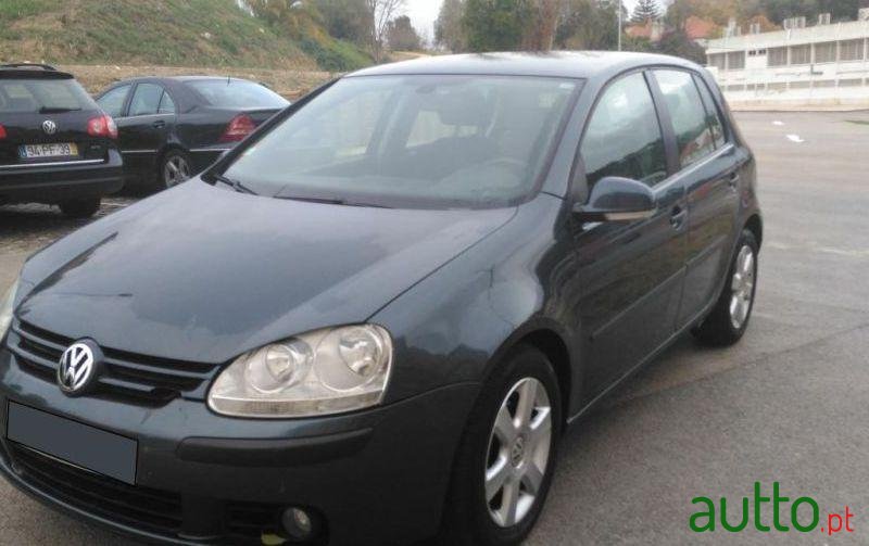 2006' Volkswagen Golf photo #1