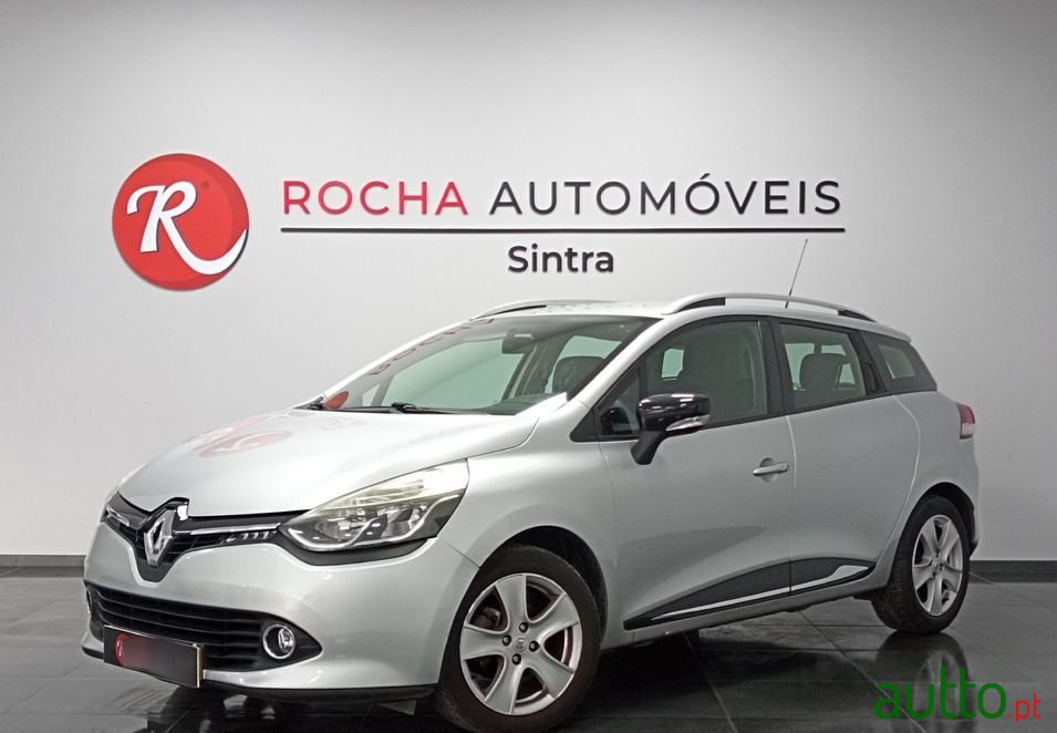 2015' Renault Clio Sport Tourer photo #1