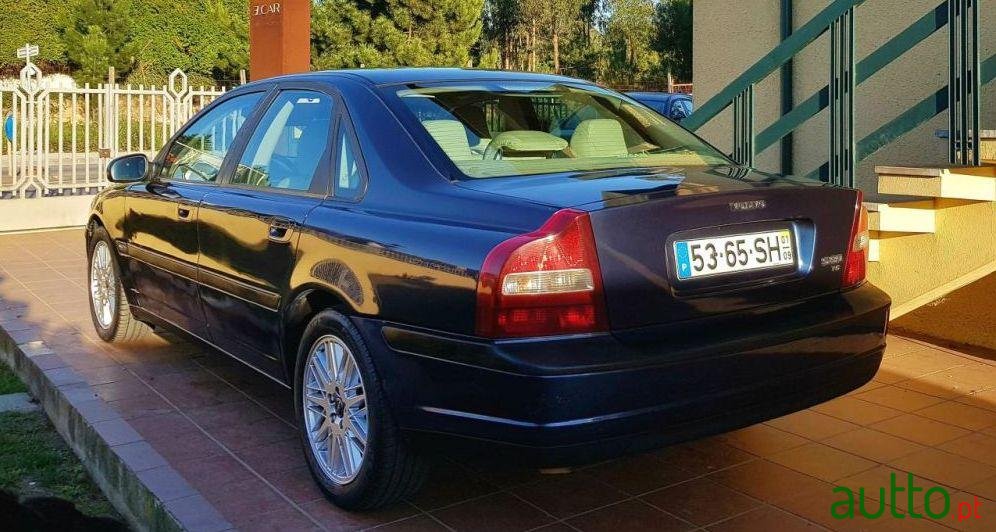 2001' Volvo S80 2.8 T6 photo #2