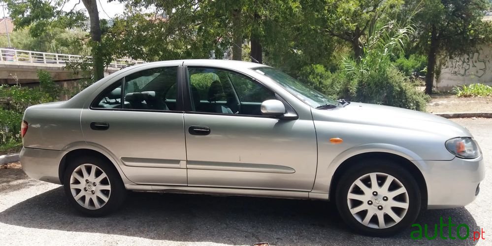 2004' Nissan Almera photo #5