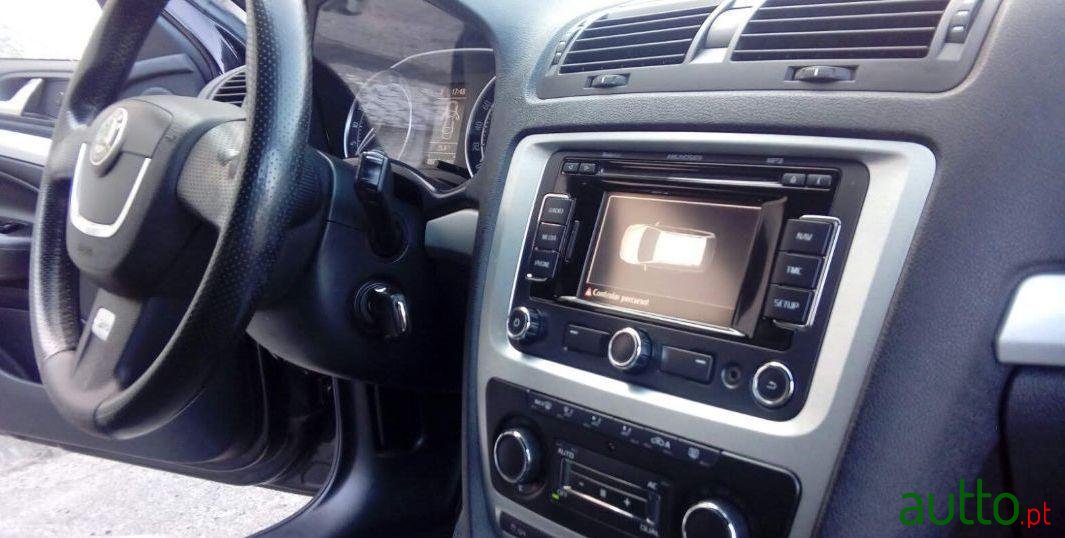 2011' Skoda Octavia Vrs photo #3