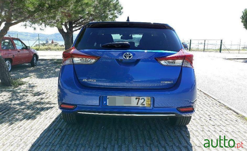 2018' Toyota Auris photo #4