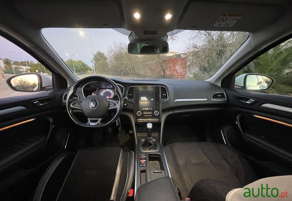 2021' Renault Megane Sport Tourer photo #6