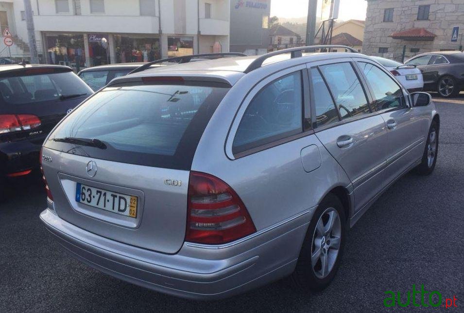 2002' Mercedes-Benz C-220 photo #2