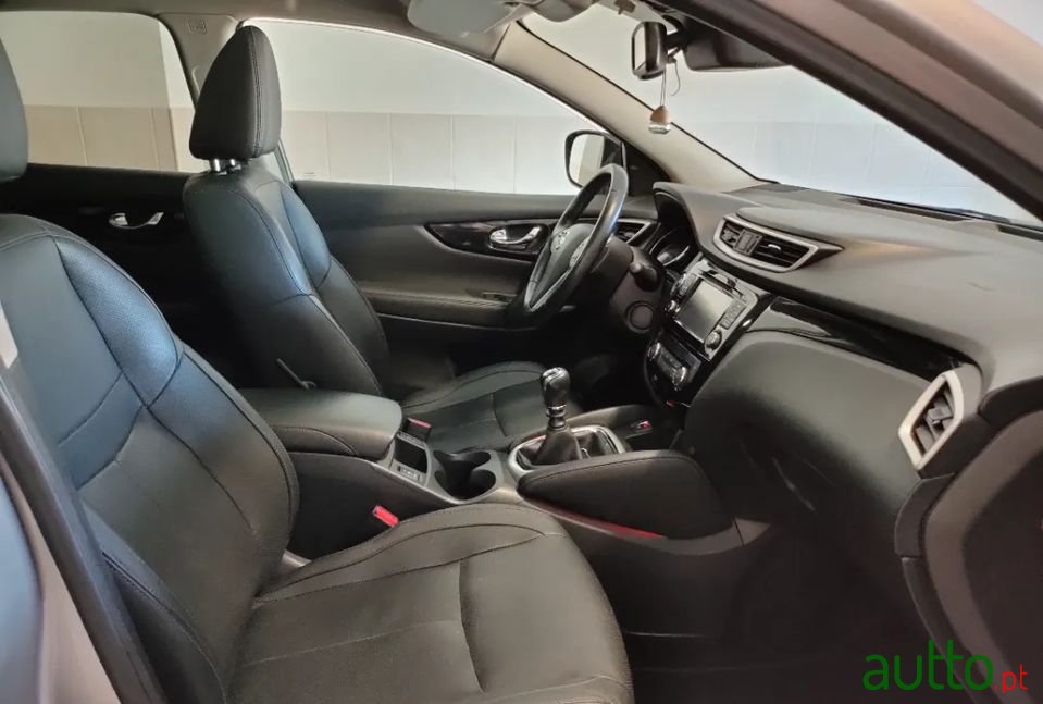2015' Nissan Qashqai photo #6