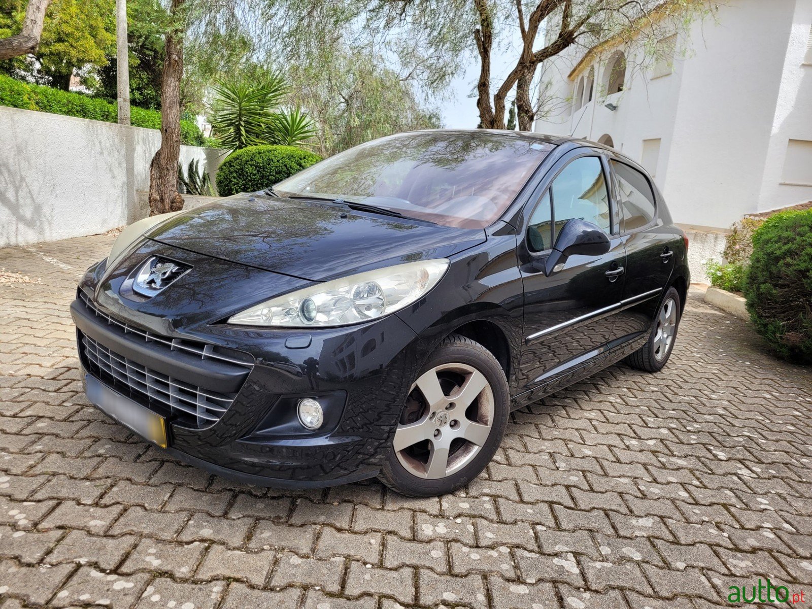 2010' Peugeot 207 cc photo #2