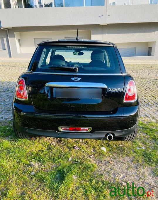 2011' MINI Cooper photo #3