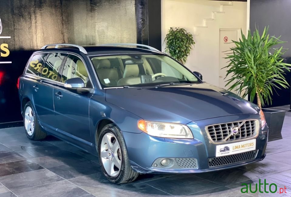 2009' Volvo V70 photo #3