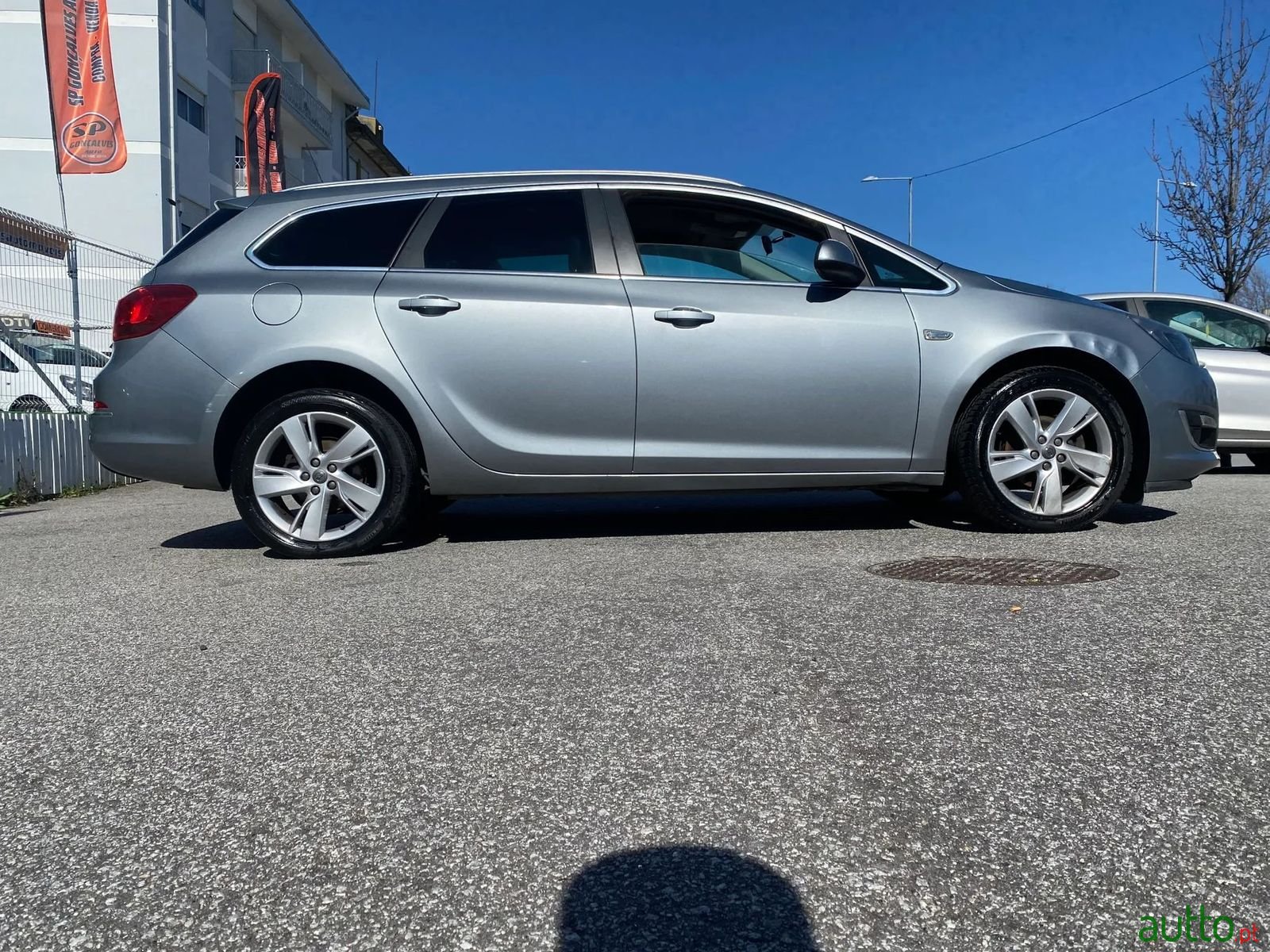 2013' Opel Astra Sports Tourer photo #6