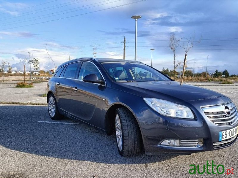 2010' Opel Insignia Sports Tourer photo #5