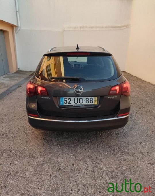 2014' Opel Astra Sports Tourer photo #5