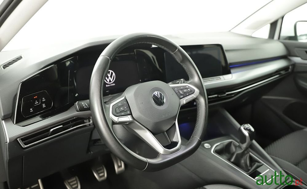 2021' Volkswagen Golf photo #6