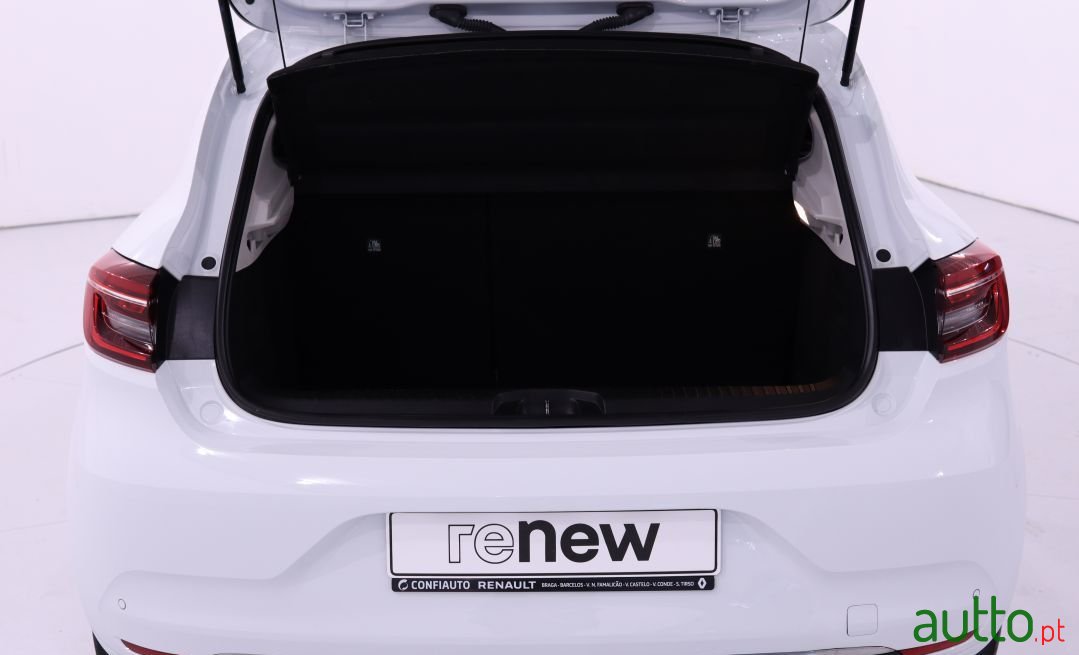 2020' Renault Clio photo #3