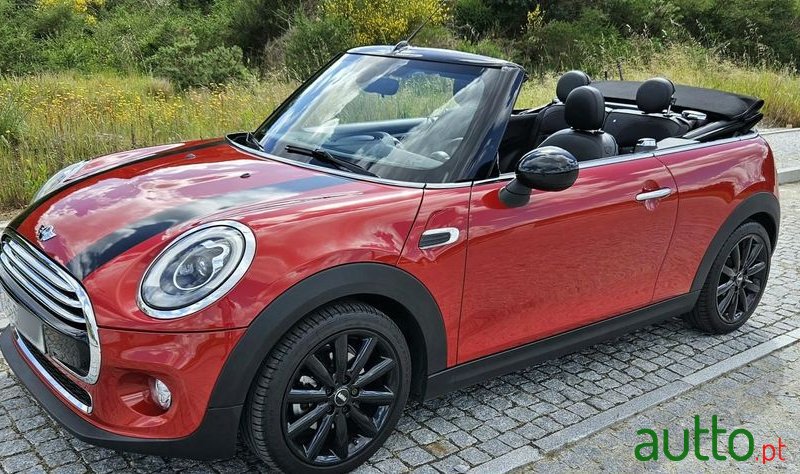 2016' MINI Cabrio photo #1