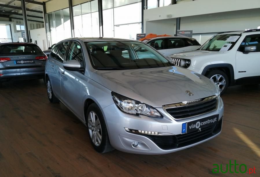 2017' Peugeot 308 Sw photo #3