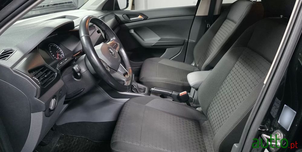 2020' Volkswagen T-Cross photo #6