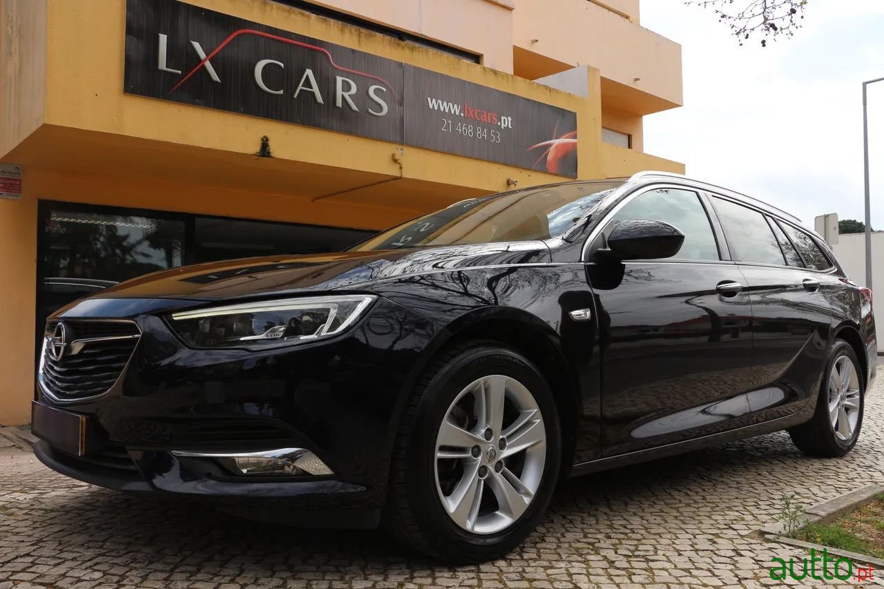2017' Opel Insignia Sports Tourer photo #2