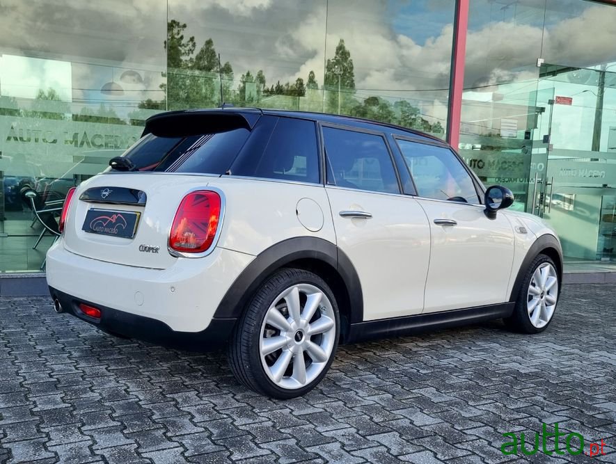 2019' MINI Cooper photo #4