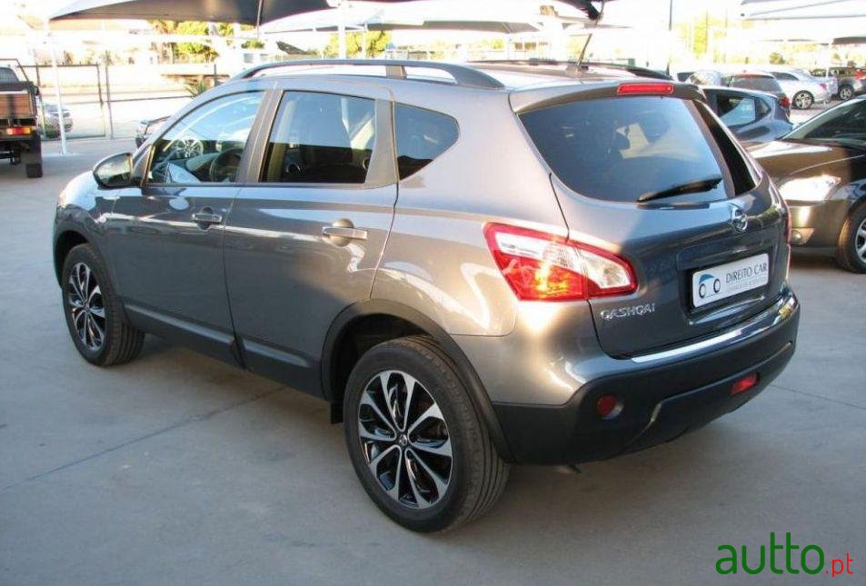 2013' Nissan Qashqai 1.6 Dci Tekna Sport 360 photo #2