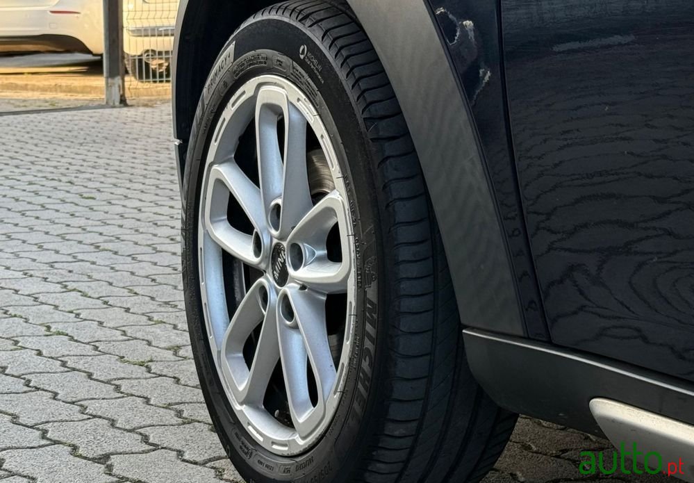 2016' MINI Countryman Cooper D photo #6