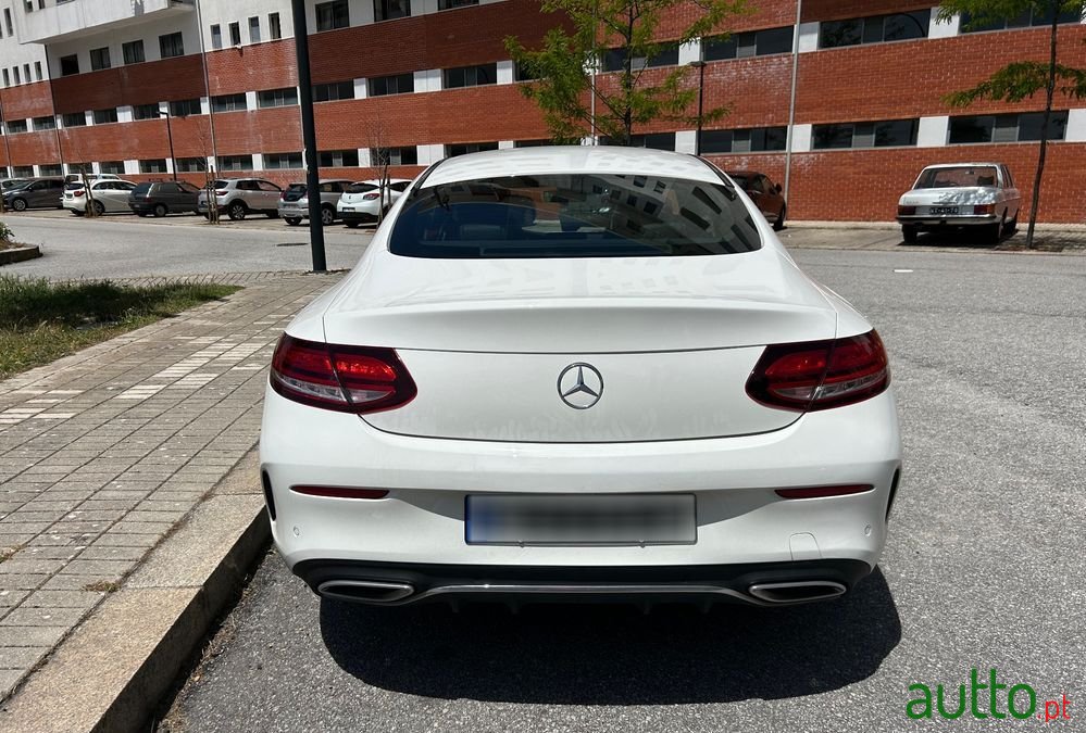 2019' Mercedes-Benz C 200 D Amg Line photo #2
