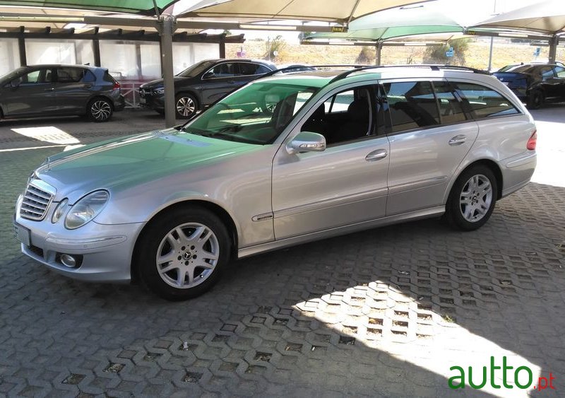 2006' Mercedes-Benz Classe E photo #4