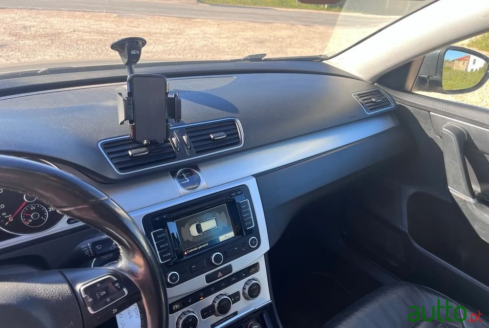 2014' Volkswagen Passat Variant photo #5