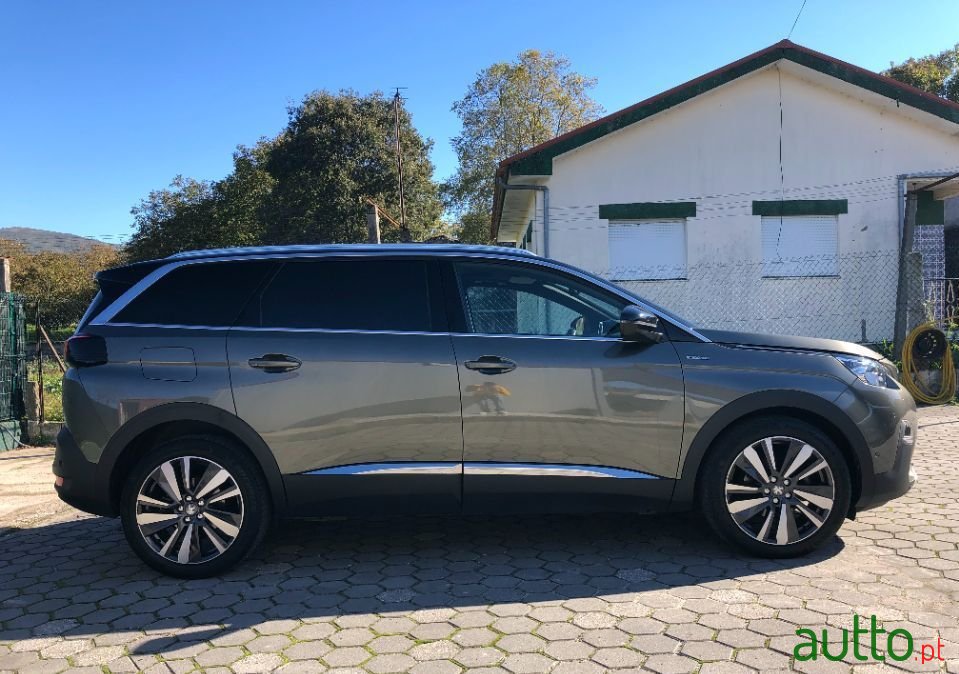 2018' Peugeot 5008 photo #5