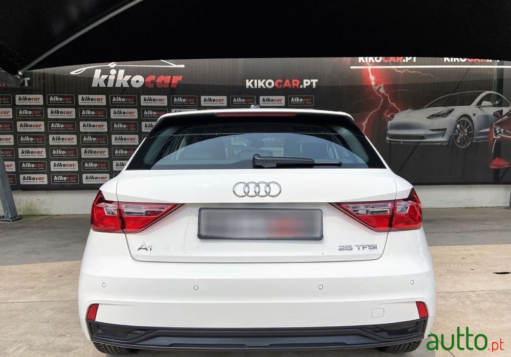 2022' Audi A1 Sportback photo #6