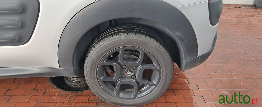 2016' Citroen C4 Cactus 1.6 Bluehdi Feel photo #4