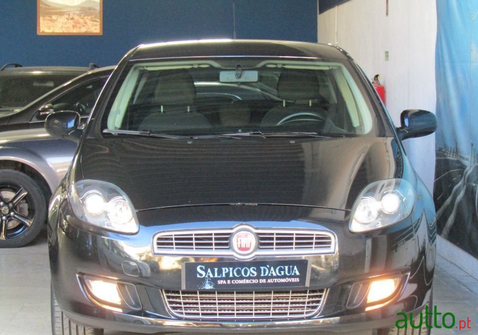 2011' Fiat Bravo photo #2