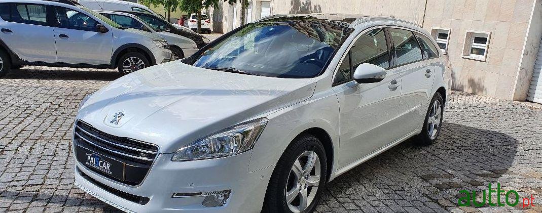 2011' Peugeot 508 Sw photo #1