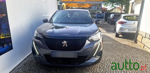 2023' Peugeot 2008 photo #4