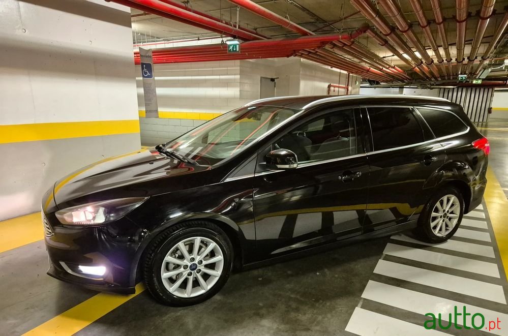 2015' Ford Focus Sw photo #2