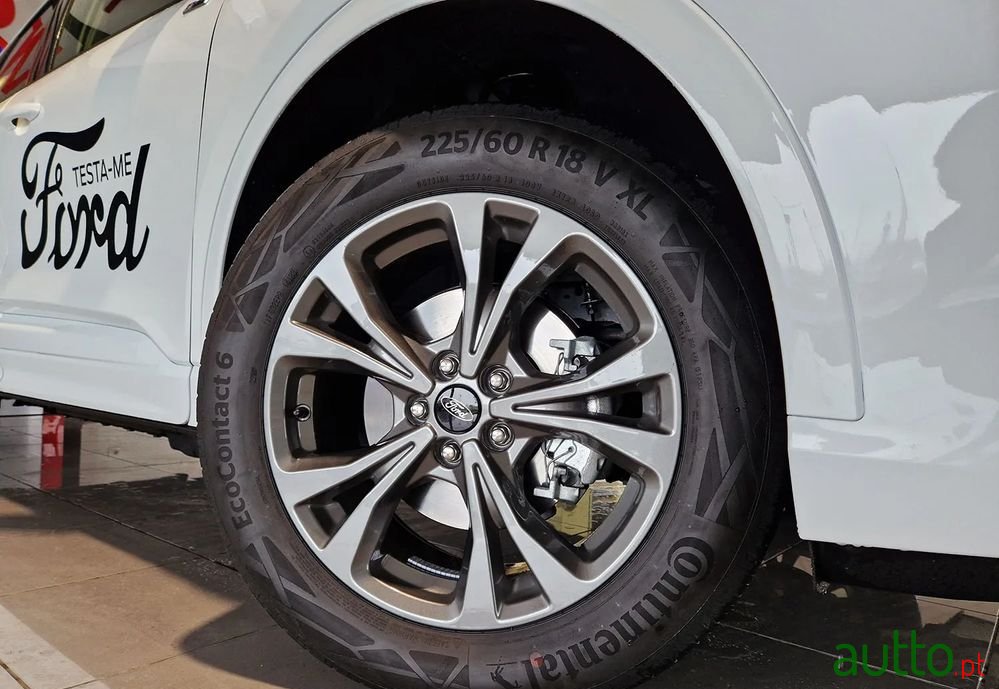 2024' Ford Kuga photo #4