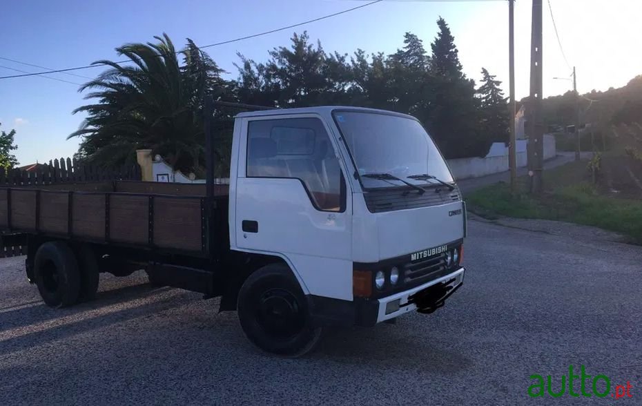 1989' Mitsubishi Canter FE 331 photo #1