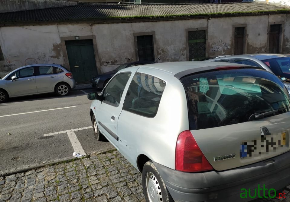 1999' Renault Clio photo #2